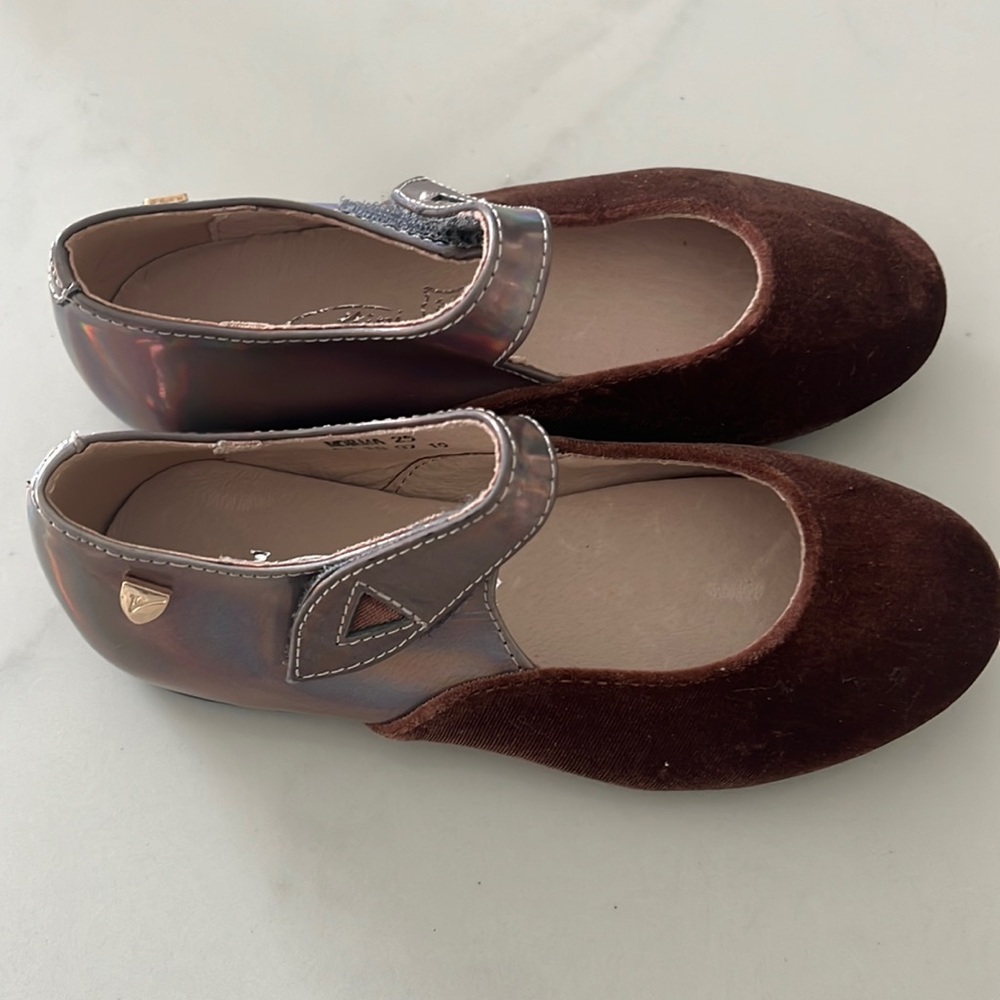 Brand new brownish venettini girls shoes size 25